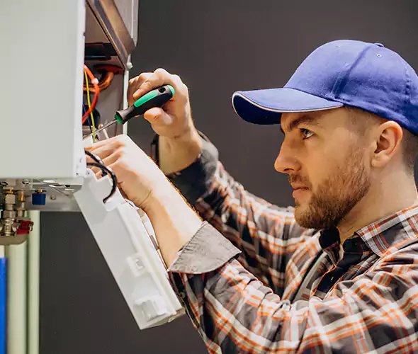 Expert Plumber for Tankless Water Heater Maintenance in East Point, GA: Schedule Professional Maintenance Services with Us